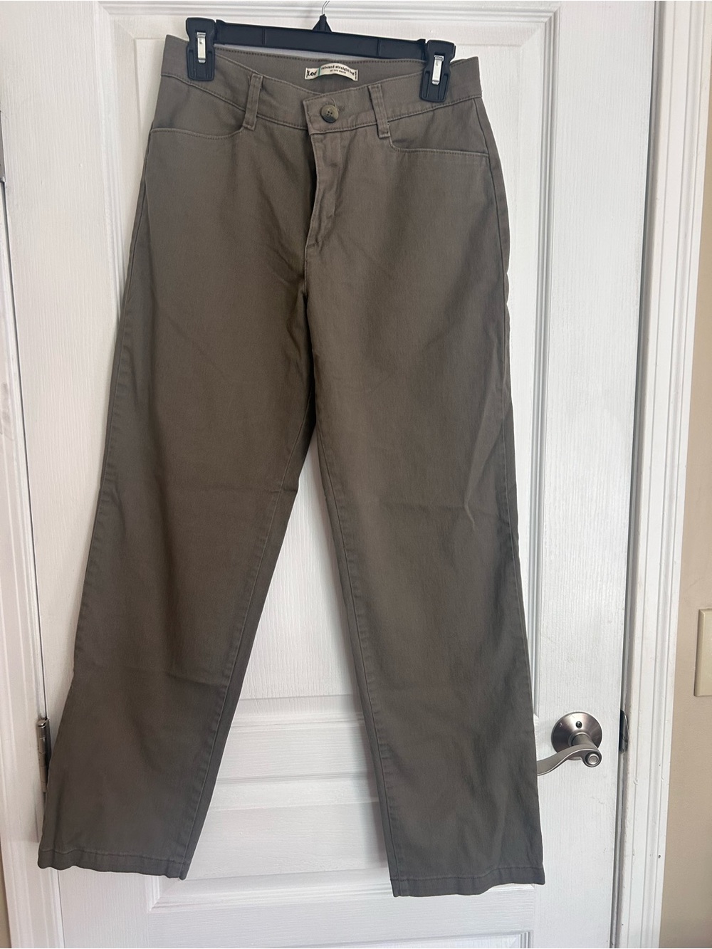 Lee Women’s Straight-Leg Pants in Olive Green